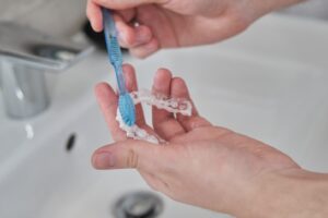 Various Ways of Cleaning Invisalign Clear Aligners